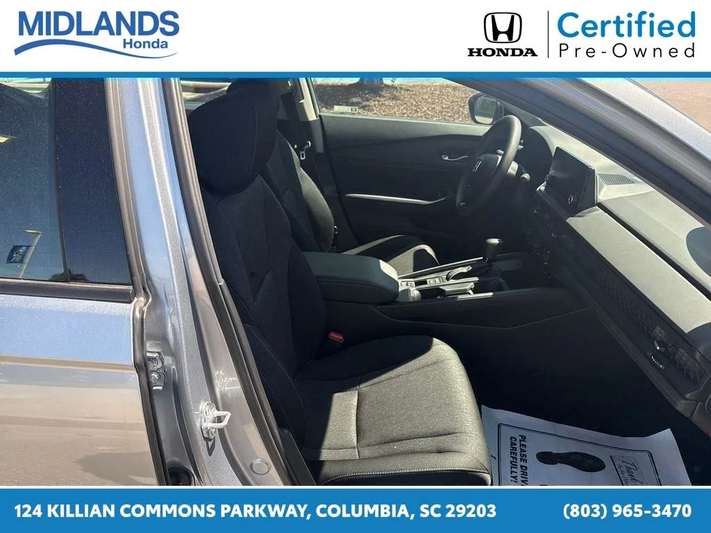 Certified Used 2025 Solar Silver Metallic Honda SE image 30