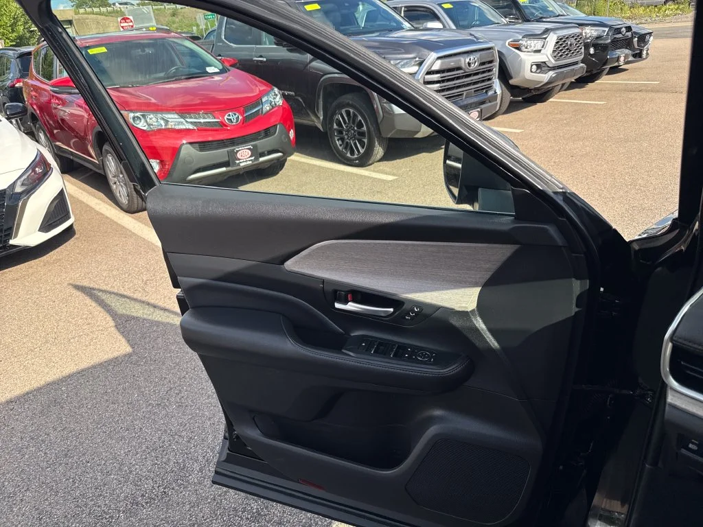 Used 2024 Black Toyota Platinum image 38