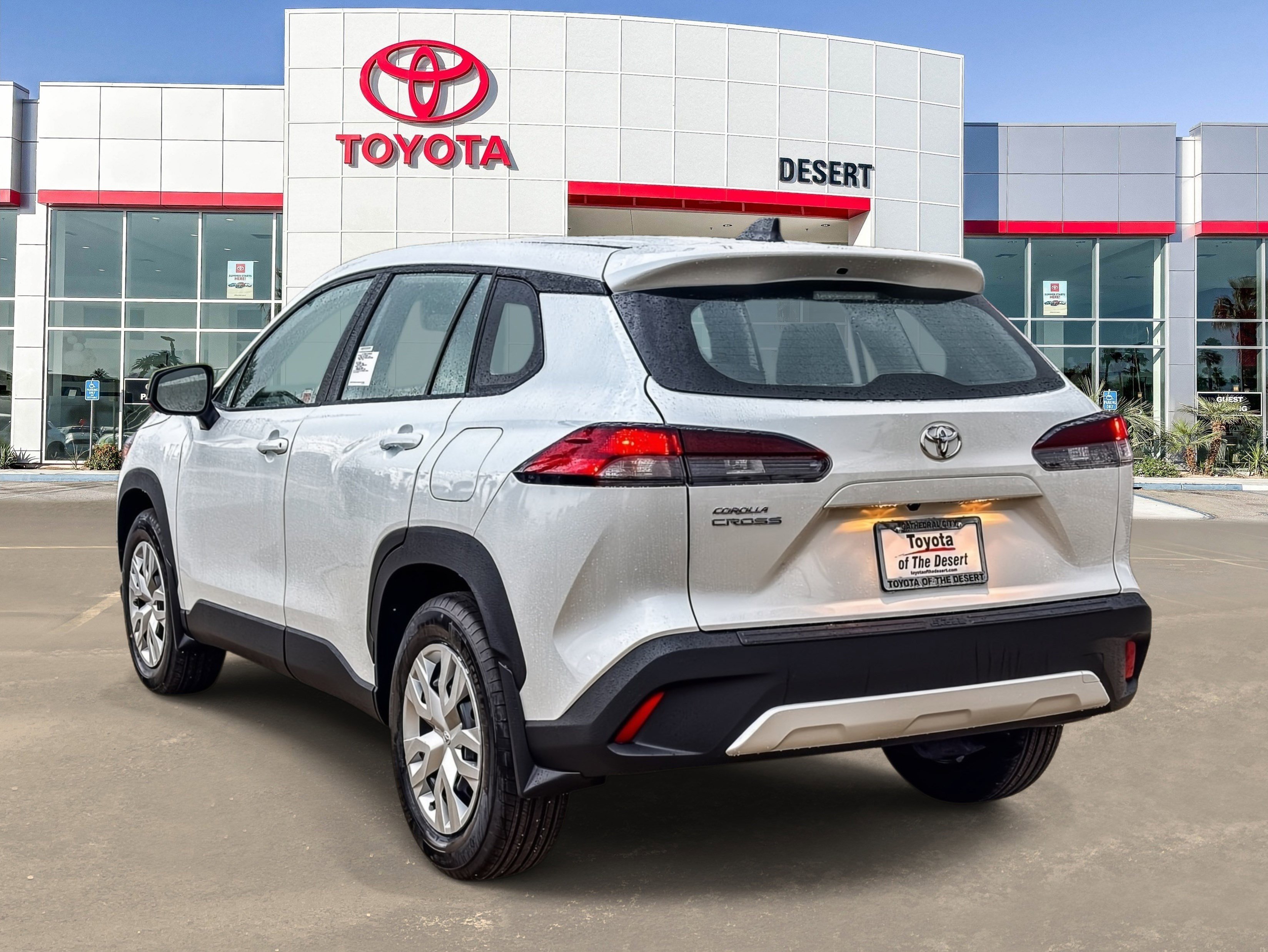 New 2026 Wind Chill Pearl <sup>1</sup> Toyota  L image 4