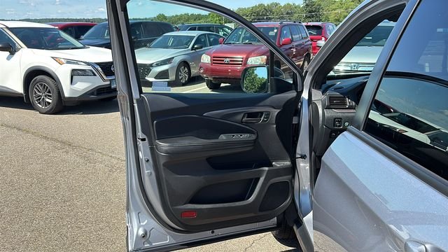 Used 2023 Lunar Silver Metallic Honda EX-L image 8