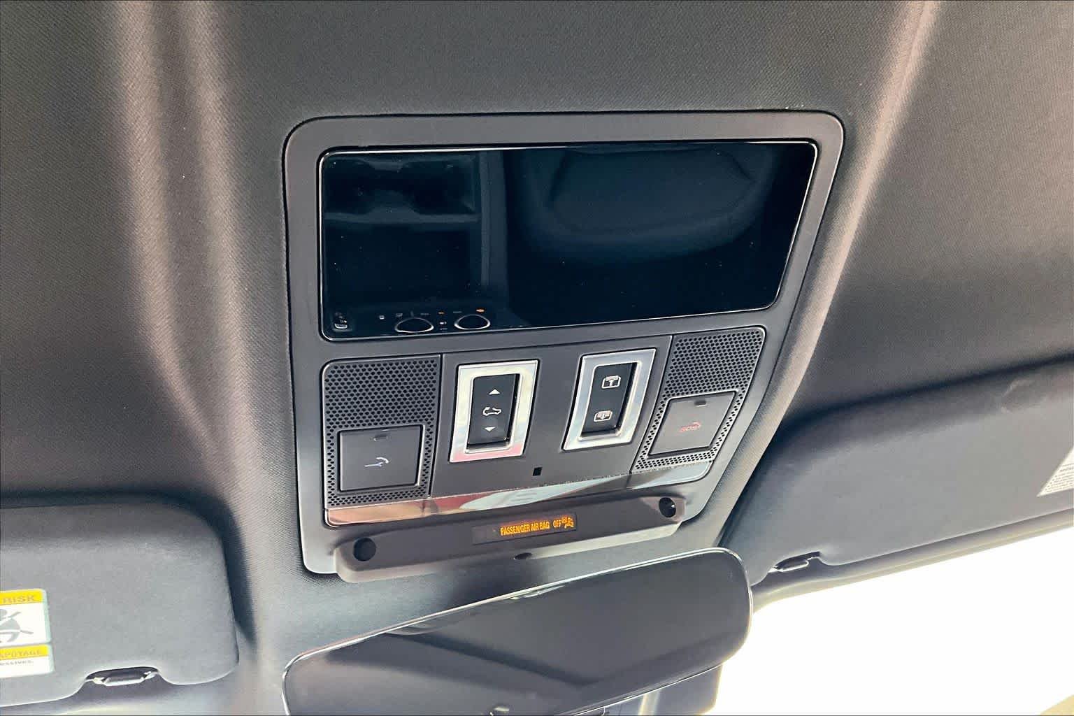 Used 2026 Fuji White Land Rover S image 33