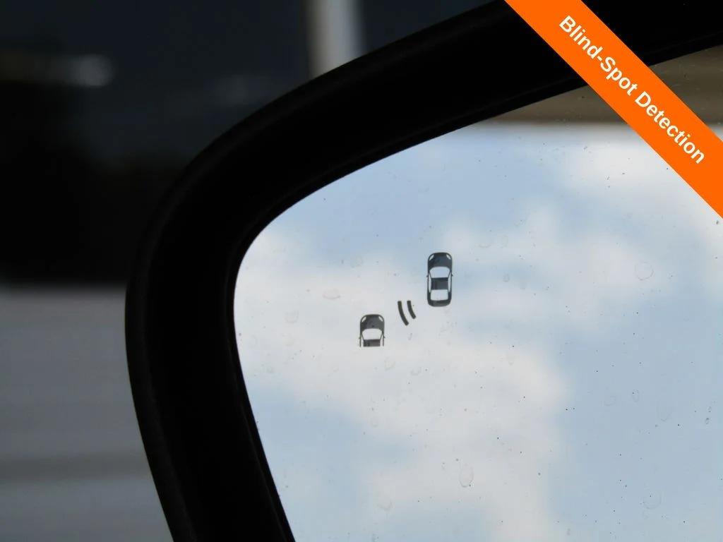 Used 2021 White Ford SE image 6