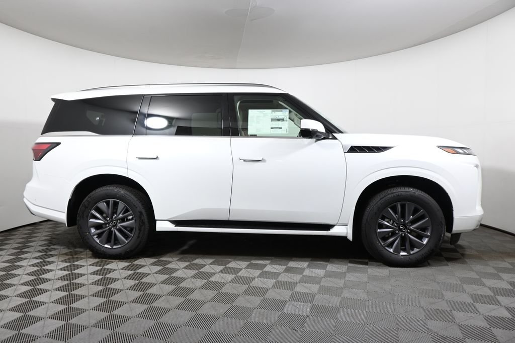 New 2026 RADIANT WHITE INFINITI Pure 4WD image 7
