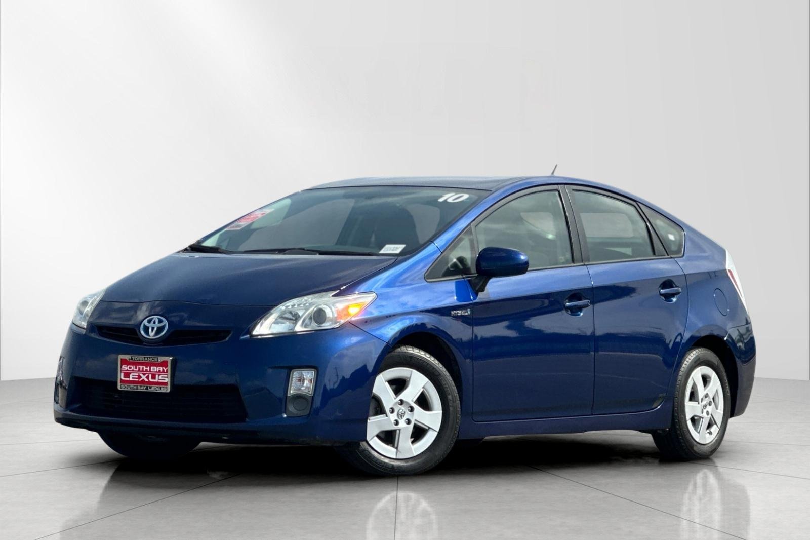 2010 Toyota Prius III's photo