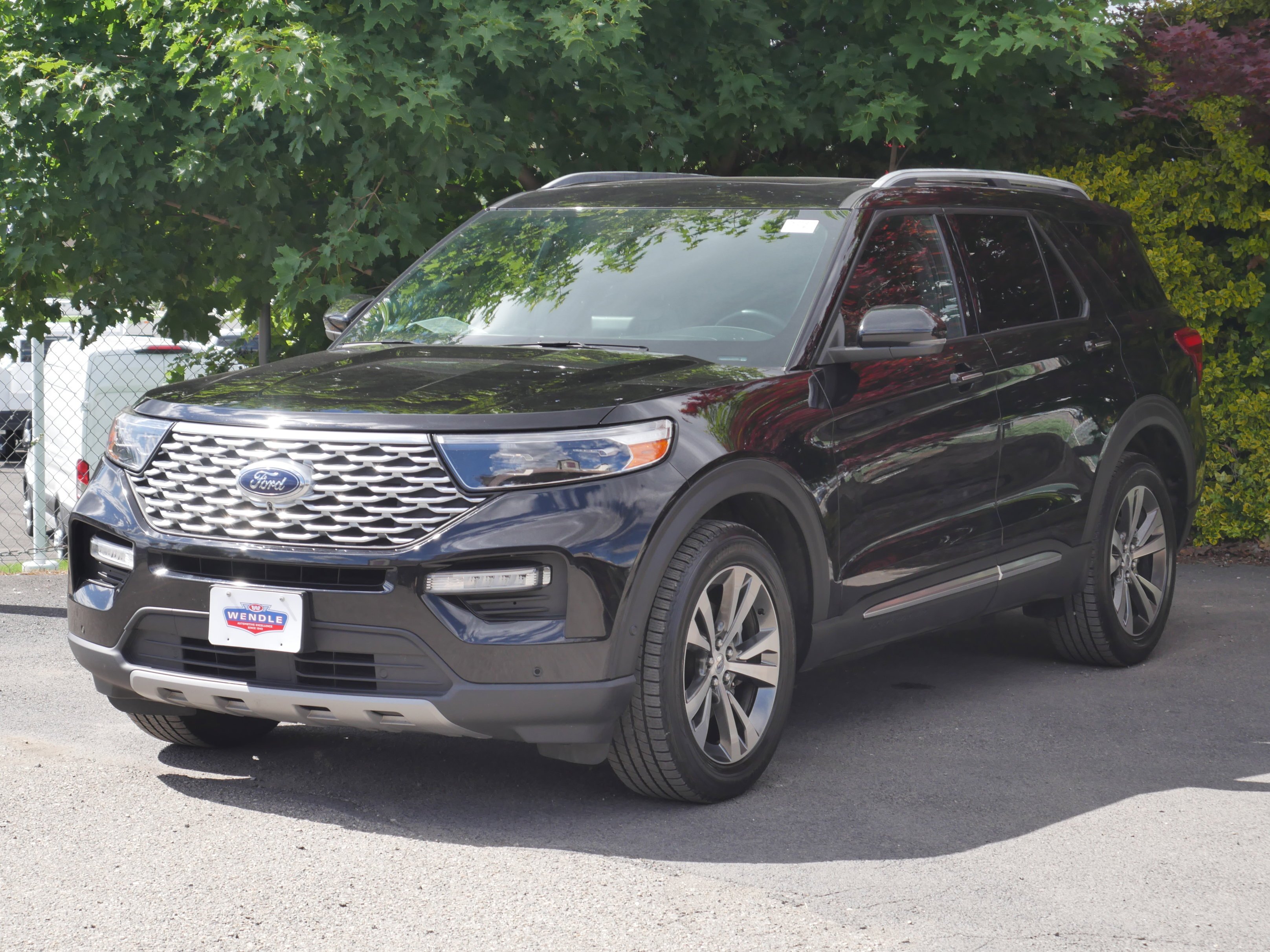 Certified Used 2020 Black Metallic Ford Platinum image 2