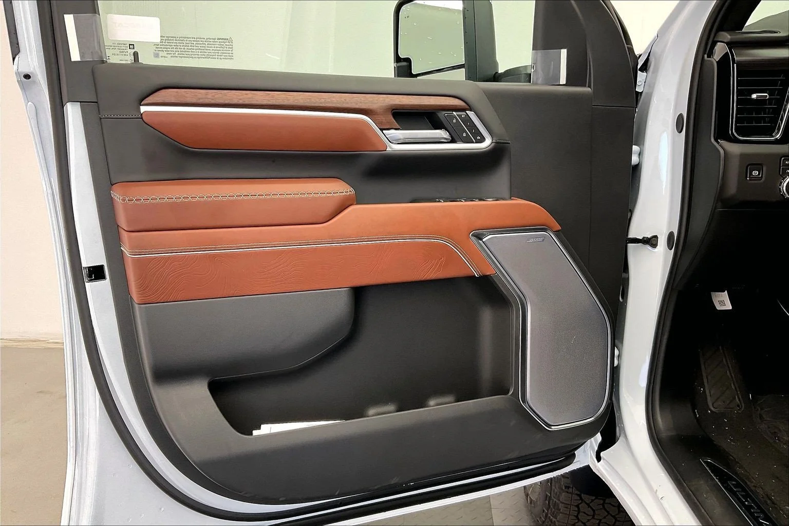 New 2026 Glacier White Tricoat GMC Denali Ultimate image 12