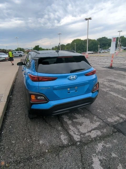 Used 2018 Blue Hyundai SEL image 3