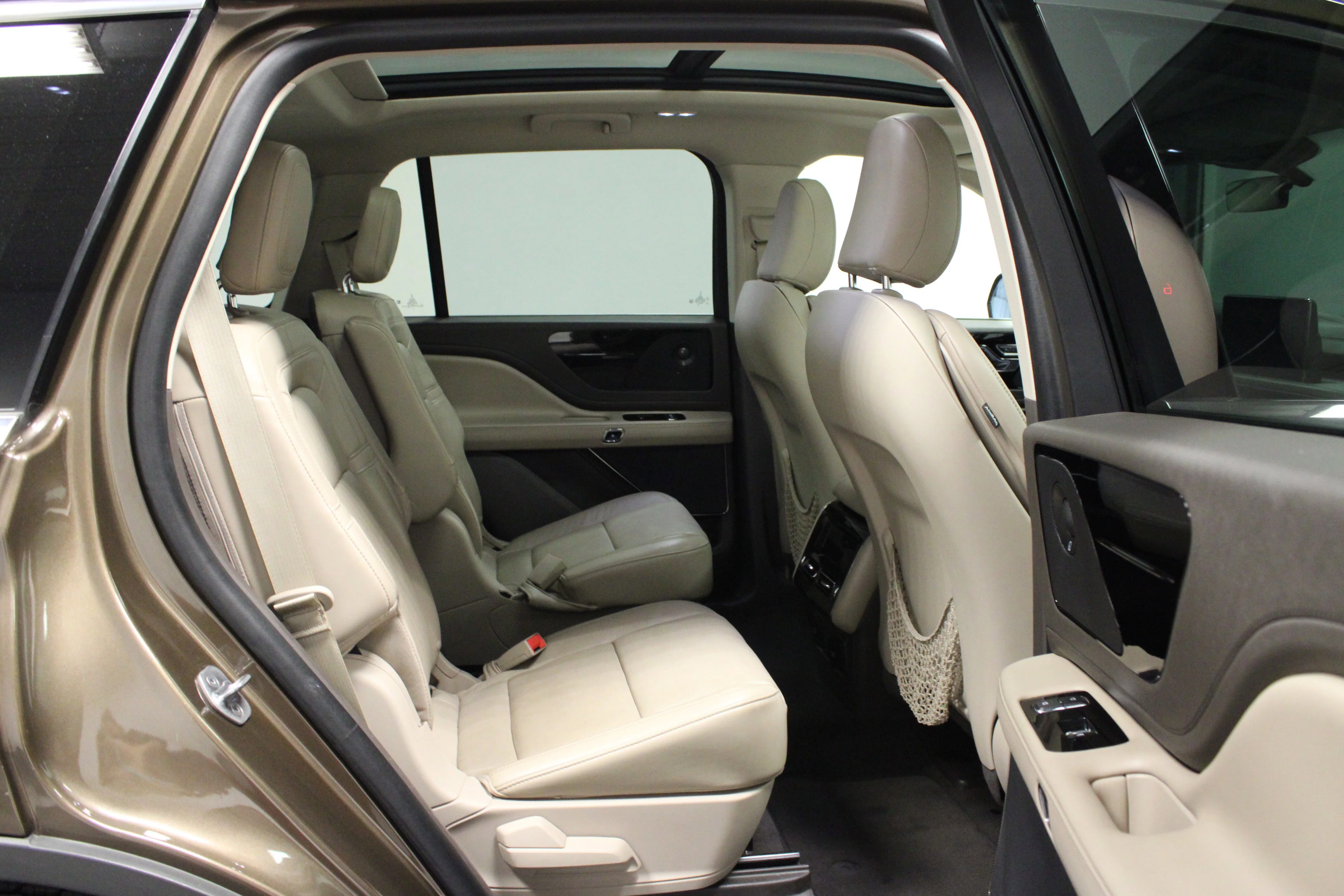 Used 2022 Bronze Smoke Metallic Clearcoat Lincoln Reserve image 16
