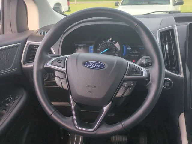 Used 2024 Black Ford SEL image 31