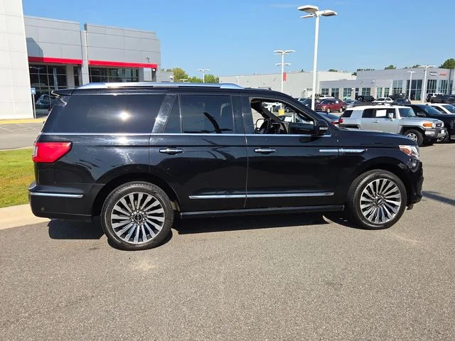 Used 2019 Black Lincoln Reserve image 13