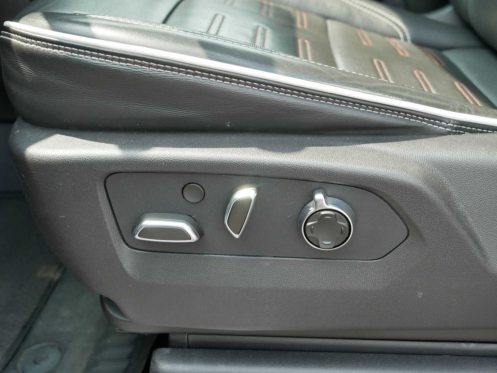 2024 GMC Sierra 1500 AT4X - Photo 12