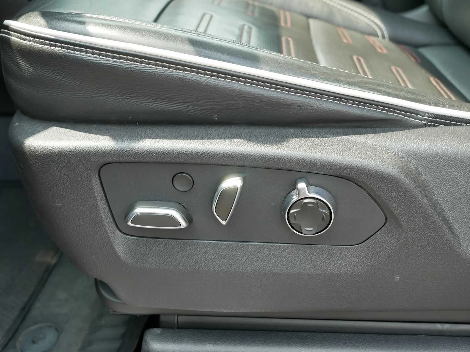 2024 GMC Sierra 1500 AT4X - Photo 12