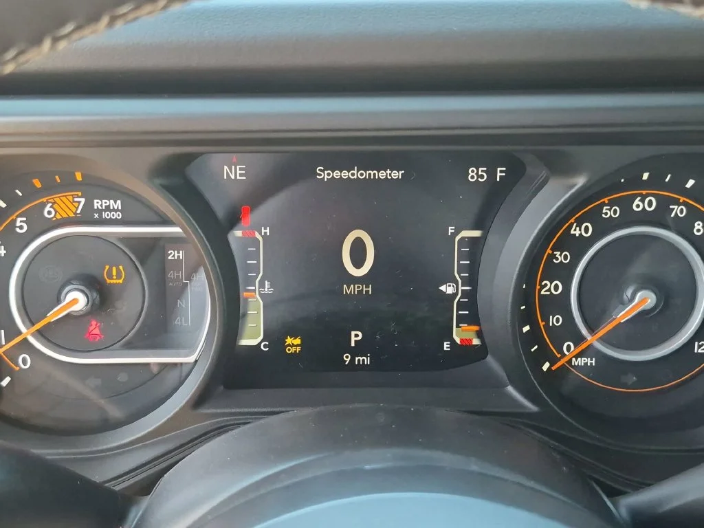 New 2027 White/off-white Jeep Rubicon X image 18