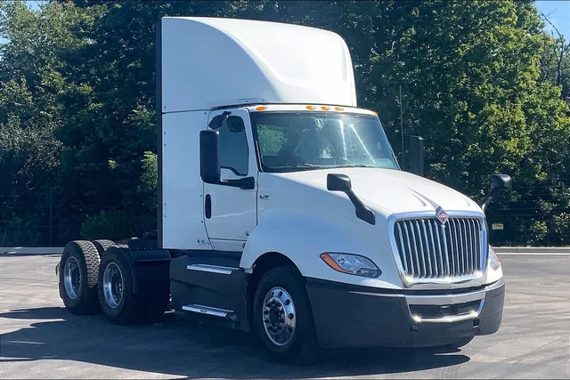 Pre-Owned 2021 International LT625 6x4 Day Cab