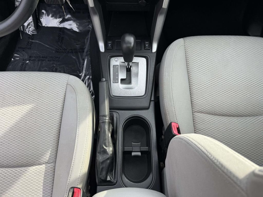 Used 2015 Green Metallic Subaru 2.5i Premium image 23