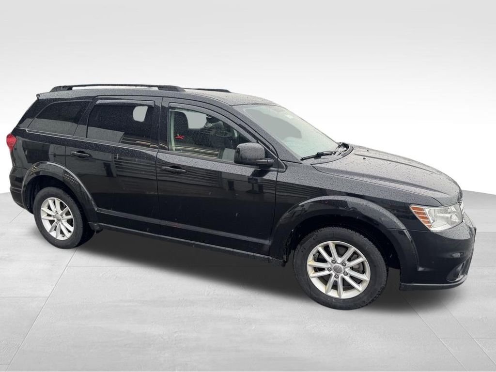 Used 2016 Black Dodge SXT image 11
