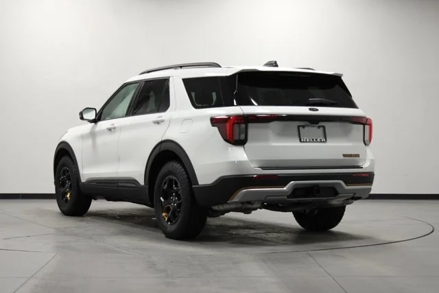 New 2026 Star White Metallic Tri-Coat Ford Tremor® image 31