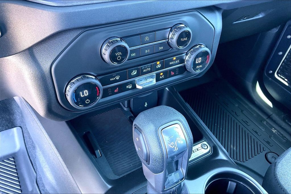 New 2026 Avalanche Gray Ford Big Bend image 18