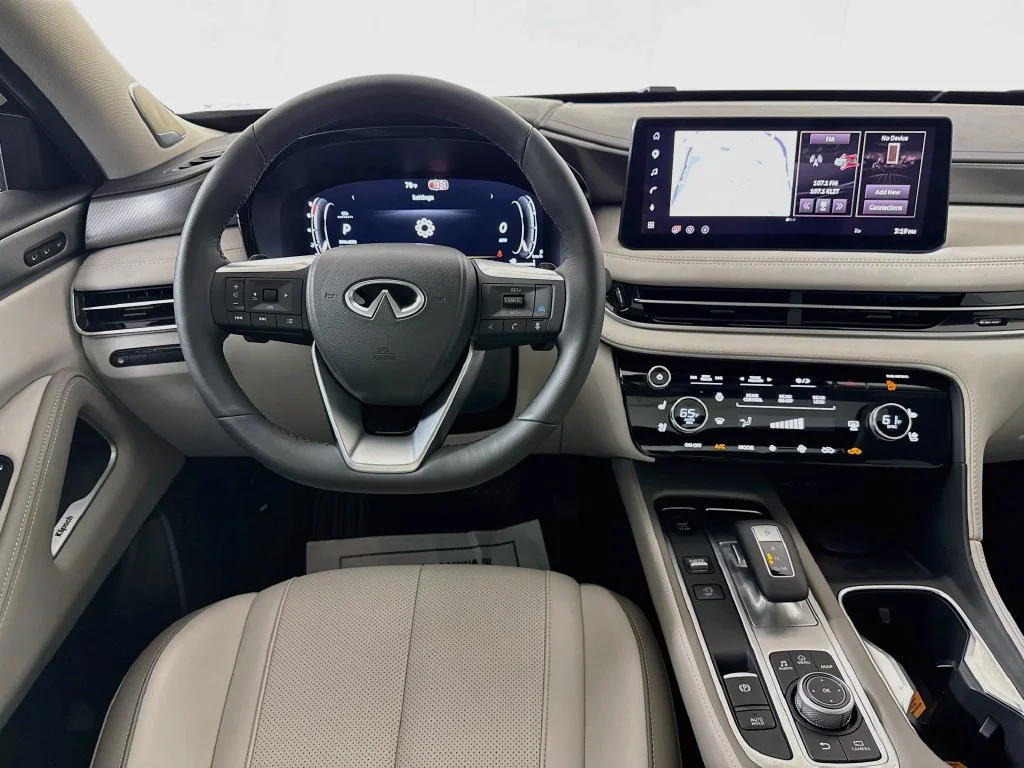 Certified Used 2027 Black INFINITI LUXE image 31