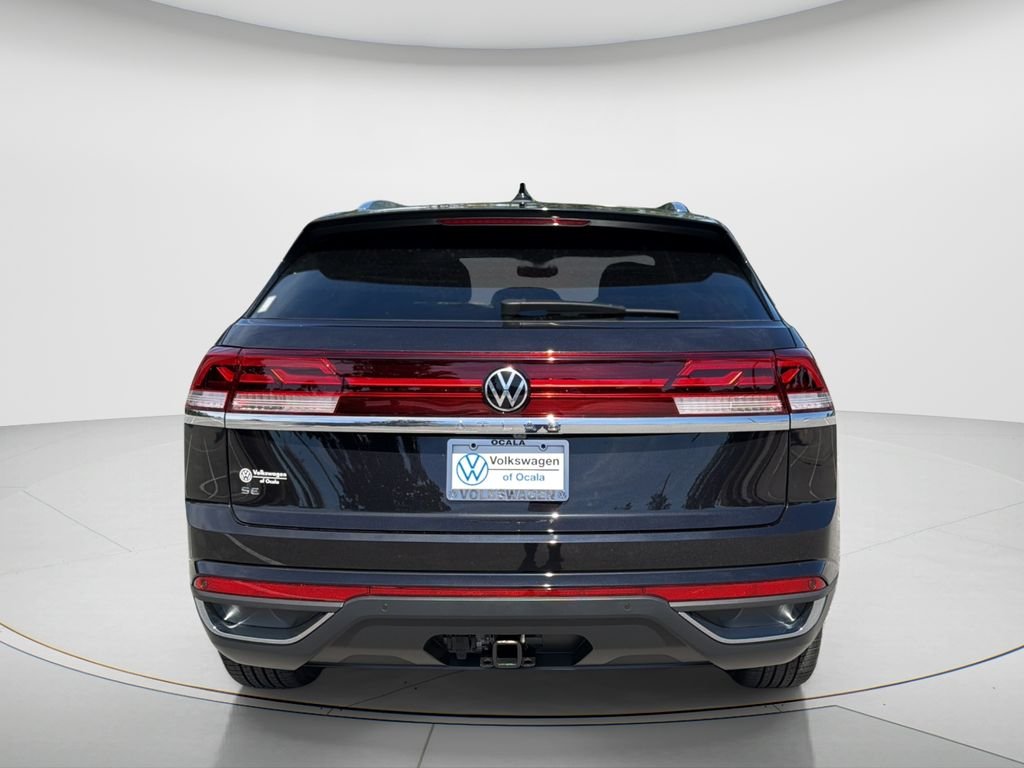 New 2026 Deep Black Pearl Volkswagen SE w/Technology image 6