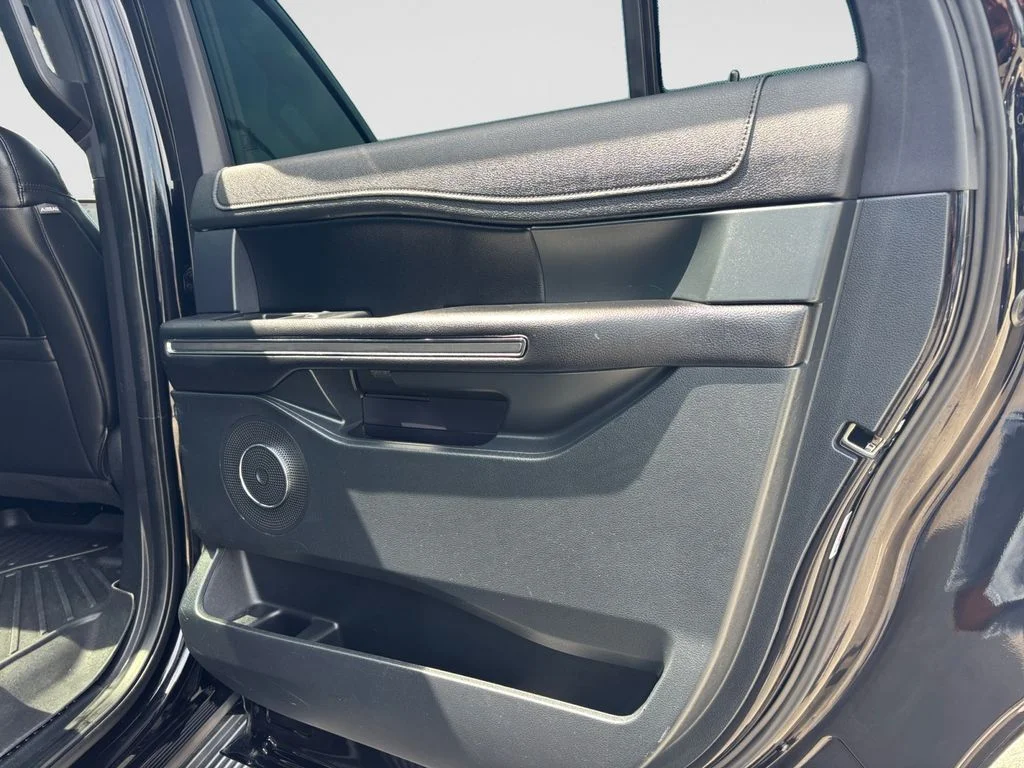 Used 2020 Black Ford XLT image 50