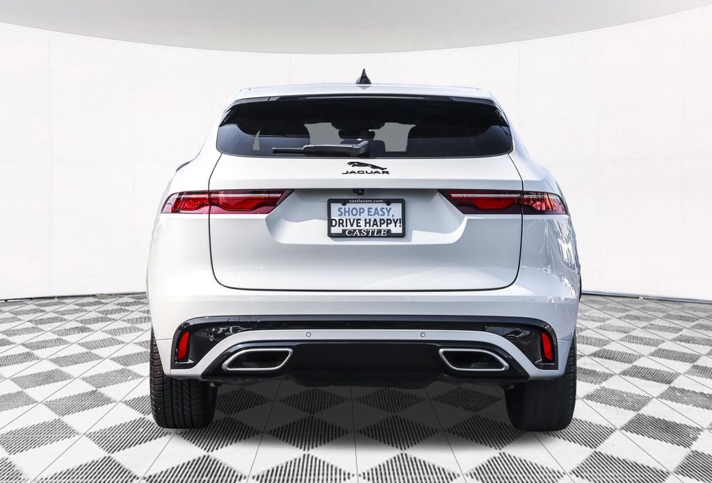 Used 2024  Jaguar P400 R-Dynamic S image 14