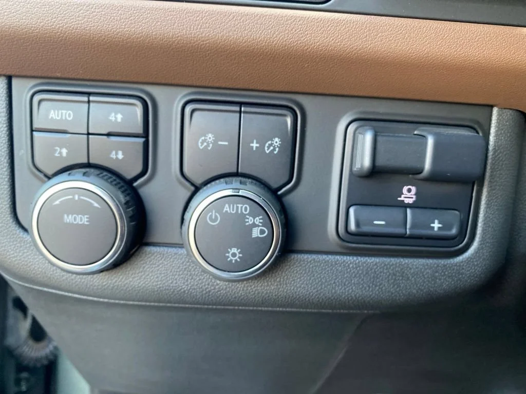 Used 2024 Silver Sage Metallic Chevrolet High Country image 19