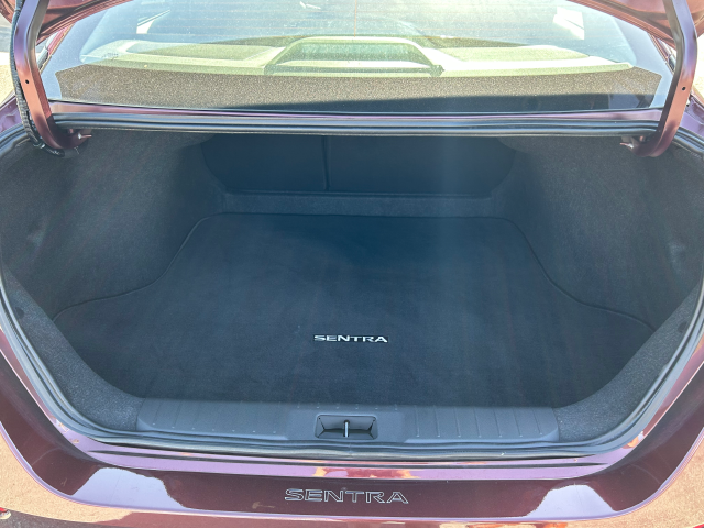Used 2025  Nissan SV image 9