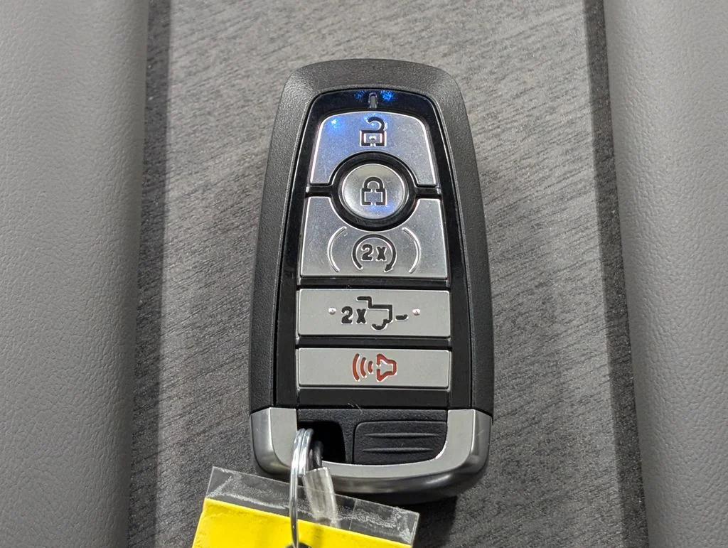 New 2026 Gray Ford Platinum image 35