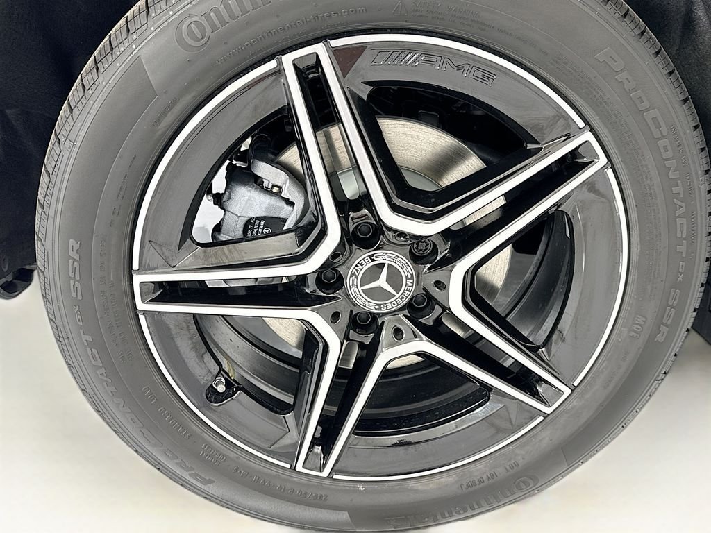 New 2026 Mountain Grey Metallic Mercedes-Benz GLB 250 image 31