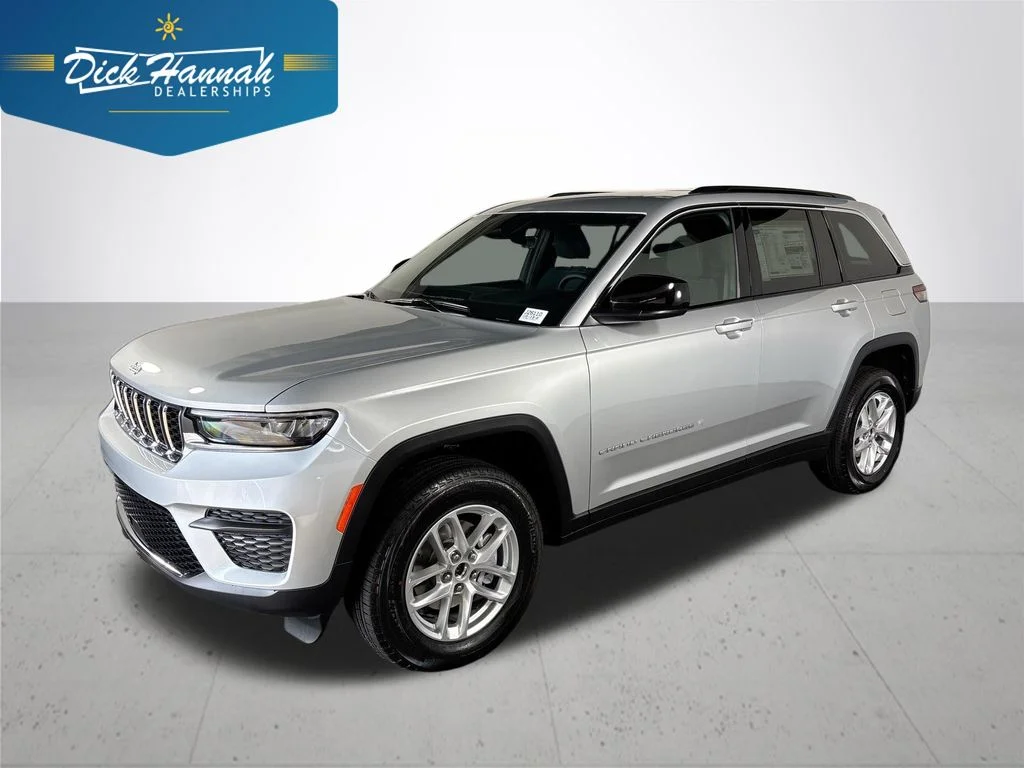 2026 Jeep Grand Cherokee Laredo X 4x4's photo