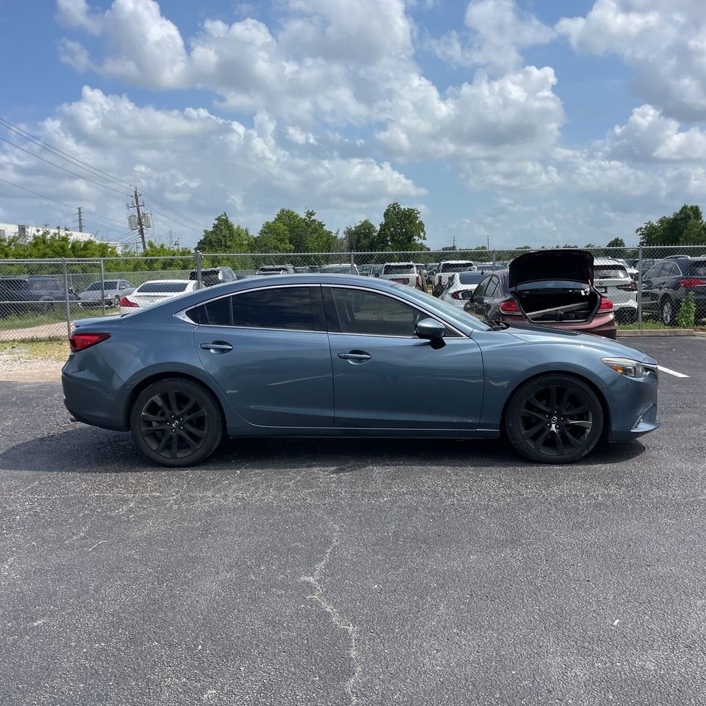 2016 Mazda EZ-6 i Grand Touring Auto's photo