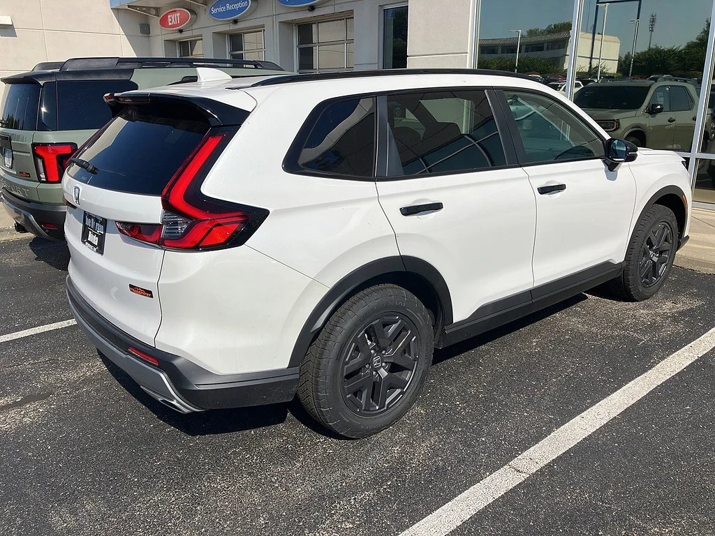 Certified Used 2026 Platinum White Pearl Honda TrailSport image 3