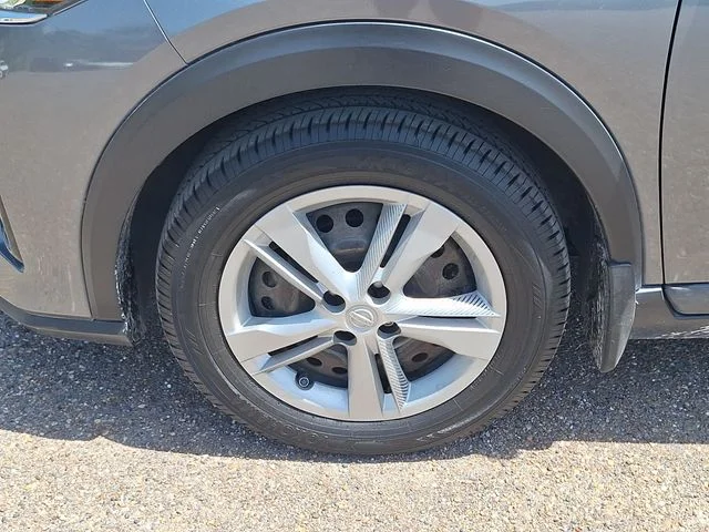 Used 2021 Gray Nissan S image 14