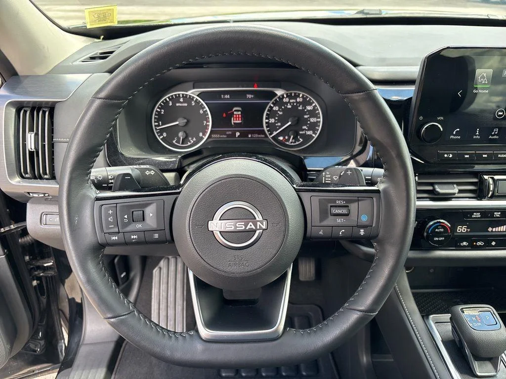 Used 2024 Super Black Nissan SL image 27