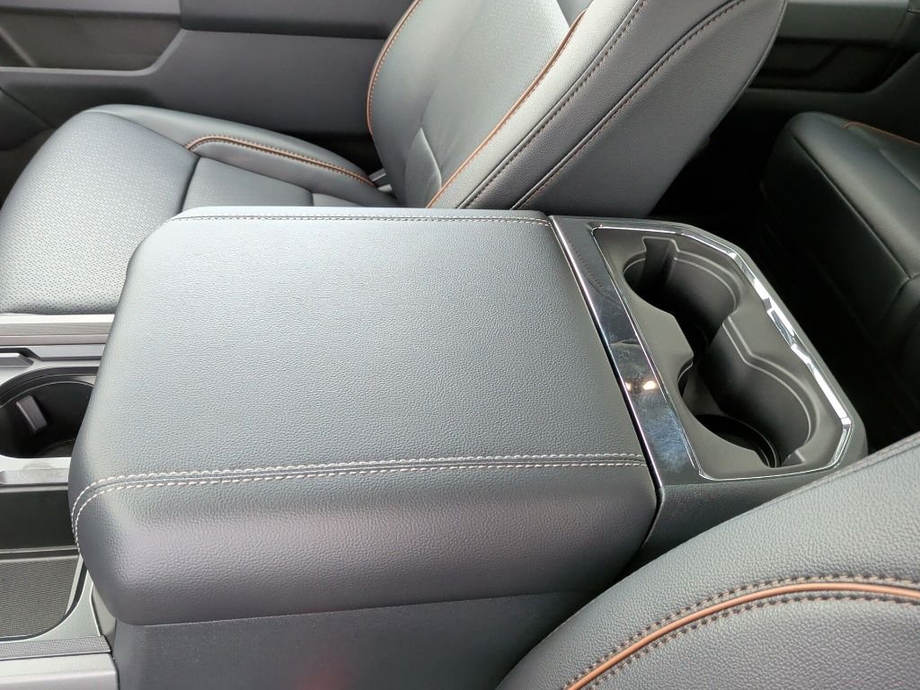 New 2026 Agate Black Metallic Ford F-250® Lariat® image 32