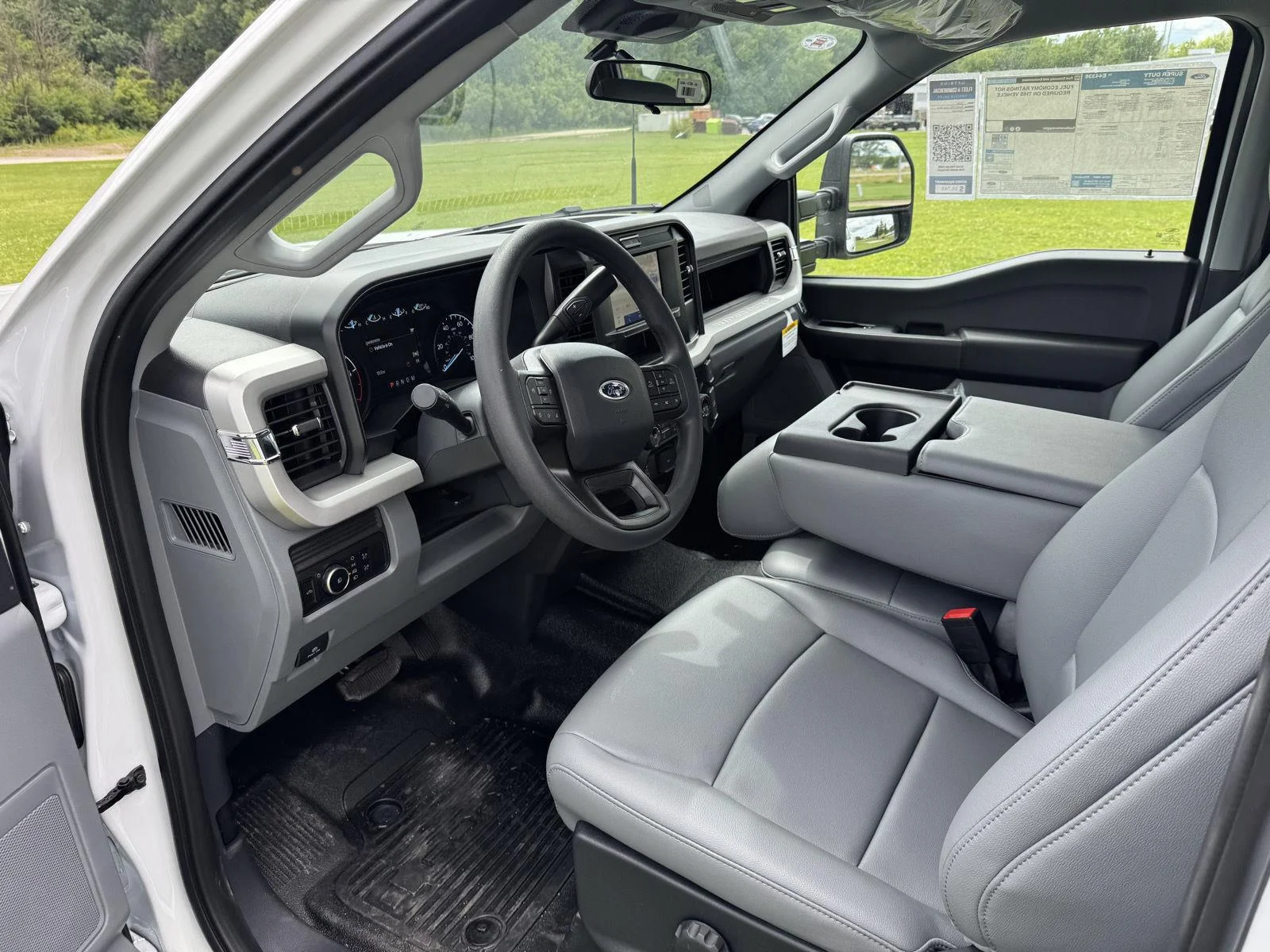 New 2026 Oxford White Ford XL image 9