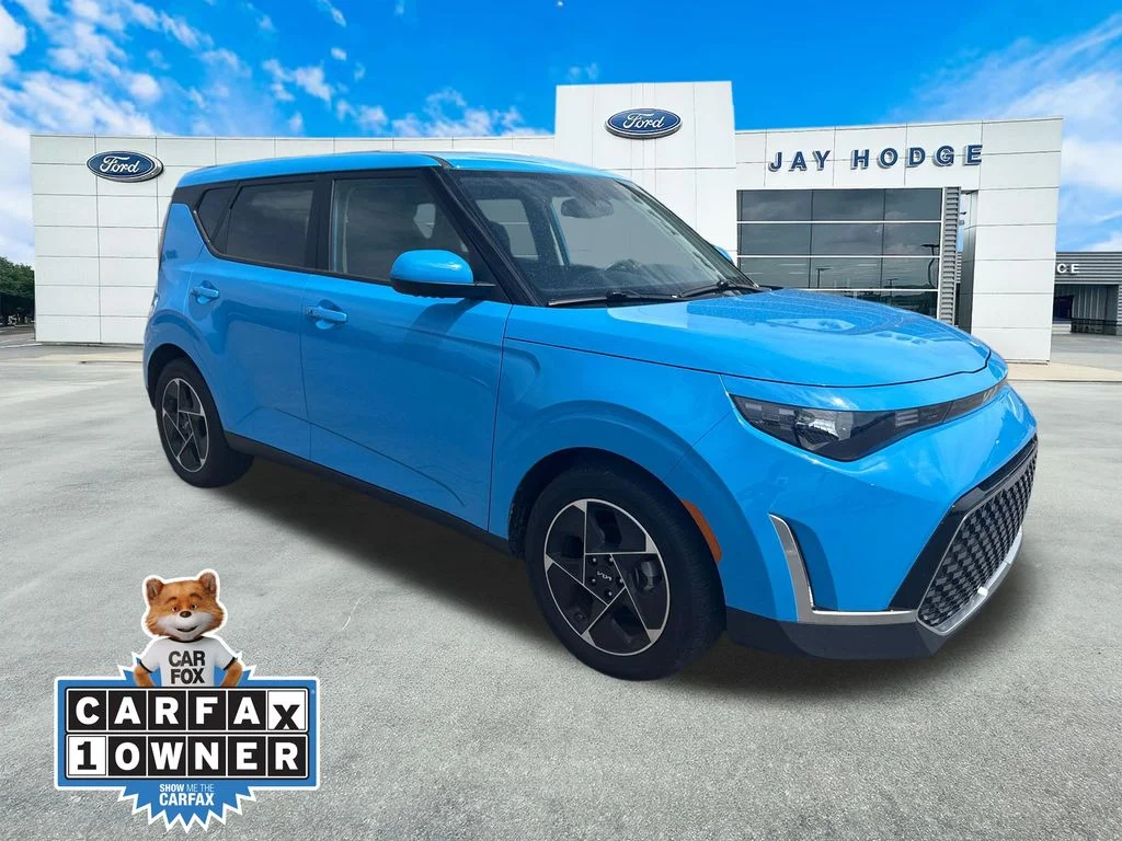 2025 Kia Soul 2.0L EX 6 IVT's photo