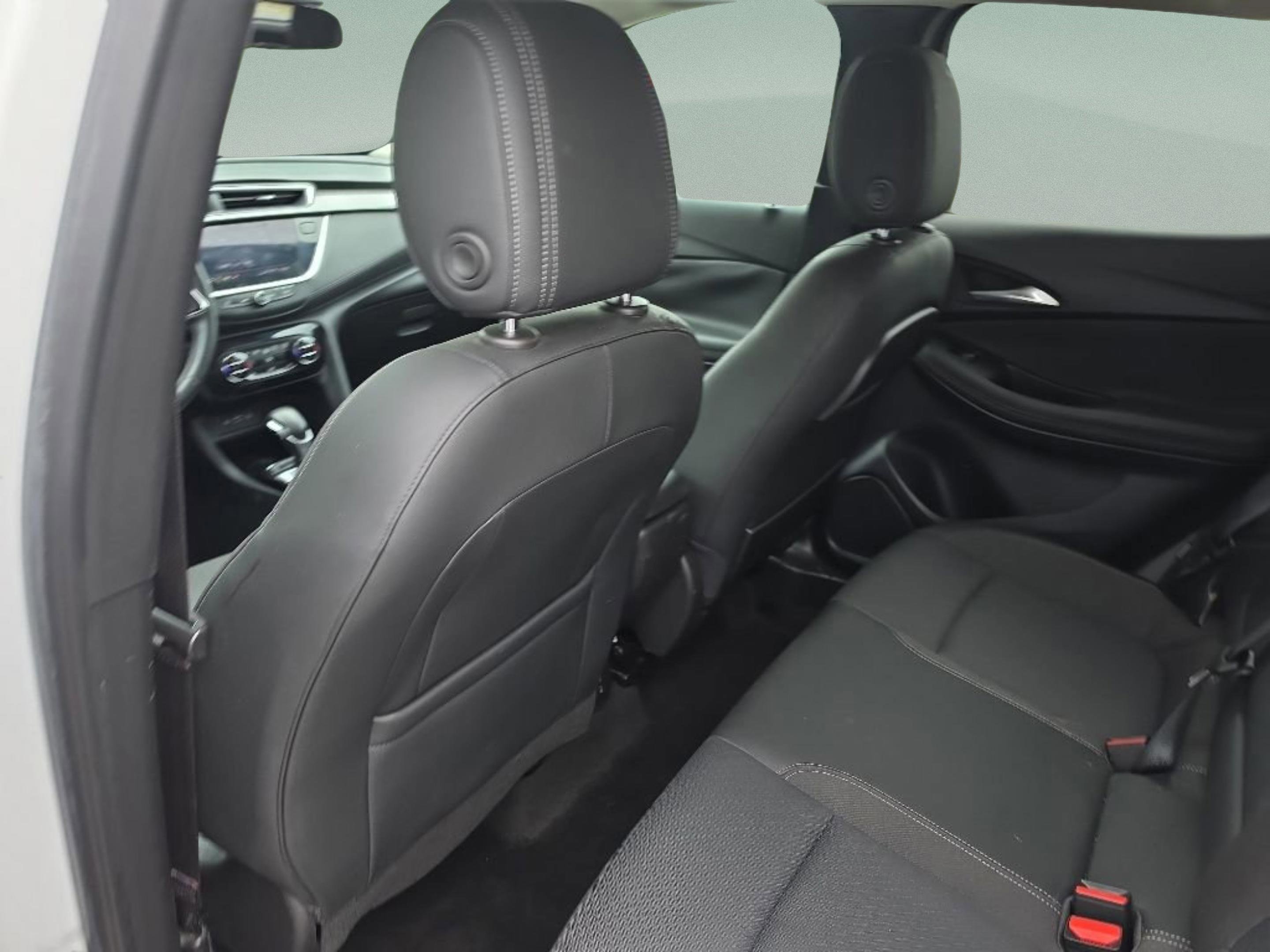 Used 2022 Summit White Buick Select image 28