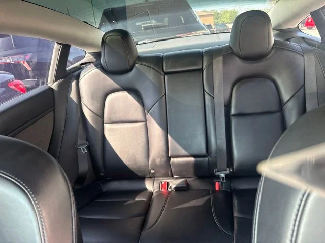 Used 2021  Tesla Performance image 18