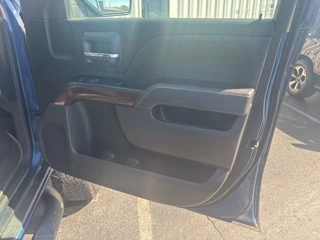 Used 2017 Blue GMC SLE image 26