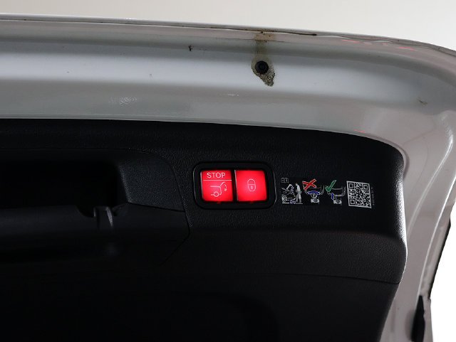 Certified Used 2026 Polar White Mercedes-Benz GLE 350 image 33
