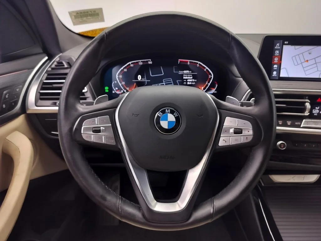 Used 2024 White BMW sDrive30i image 12