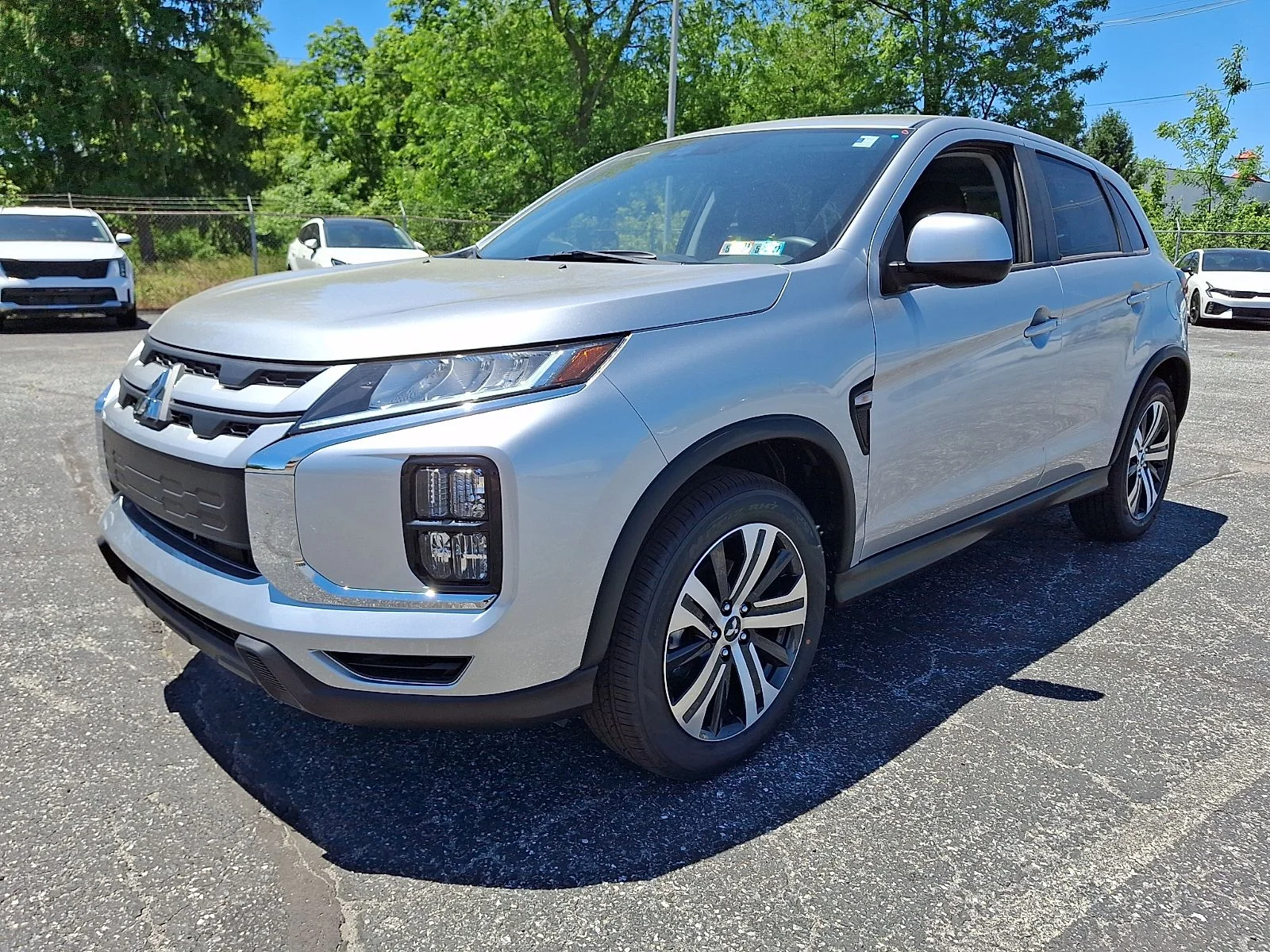New 2026 Silver Mitsubishi 2.0 ES image 4