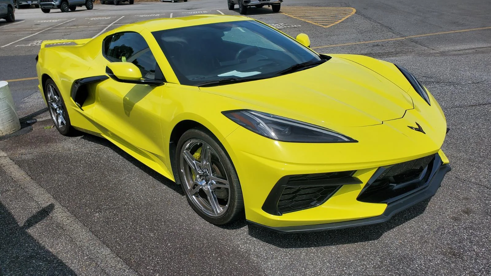 Used 2021 ACCELERATE YELLOW METALLIC Chevrolet 1LT image 3