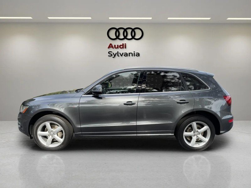 Used 2017 Gray Audi Premium Plus image 4