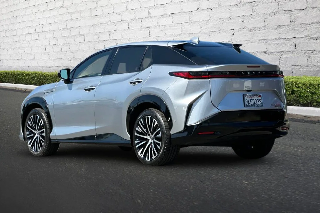 Used 2023 Silver Lexus 450e Luxury image 6