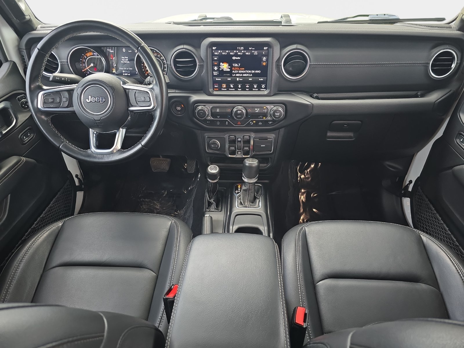 Used 2021 White Jeep Unlimited Sahara image 10