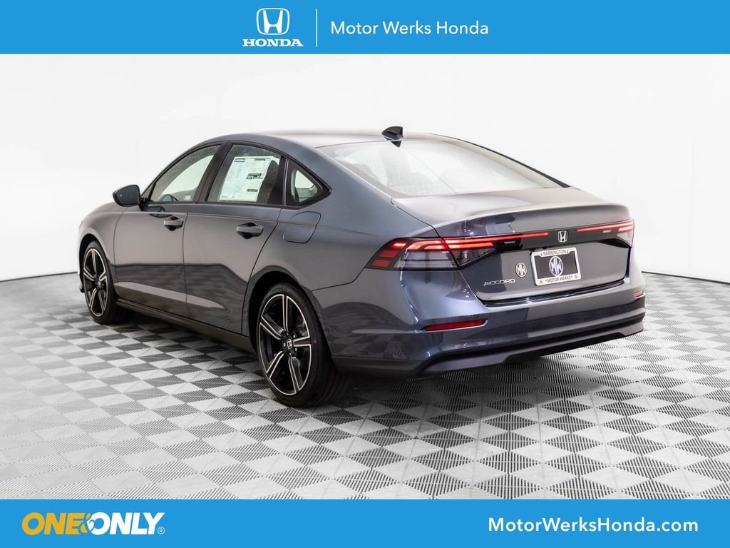 New 2026 Meteorite Gray Metallic Honda SE image 3