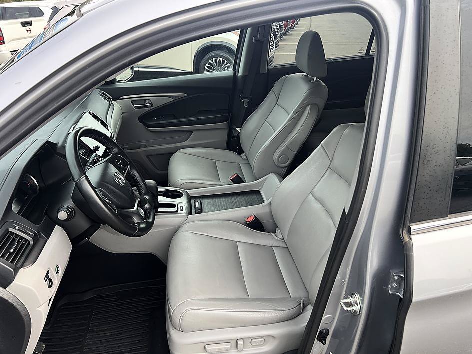 Used 2019 Sapphire Honda EX-L image 13